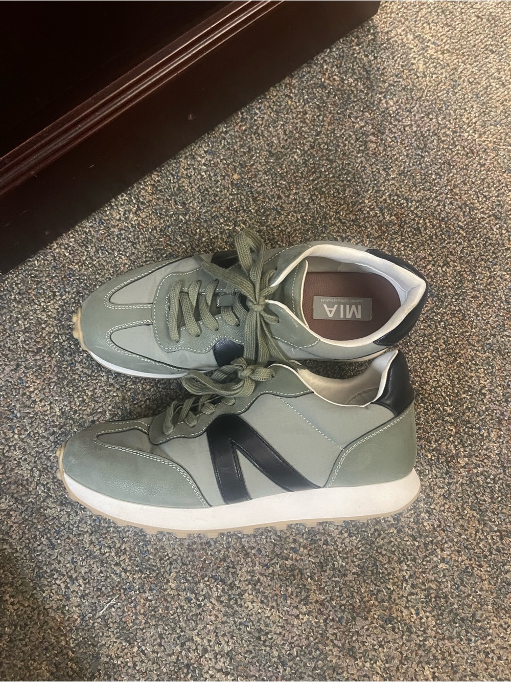 MIA Women’s Green and Black Runner Sneakers - Picture 2 of 9
